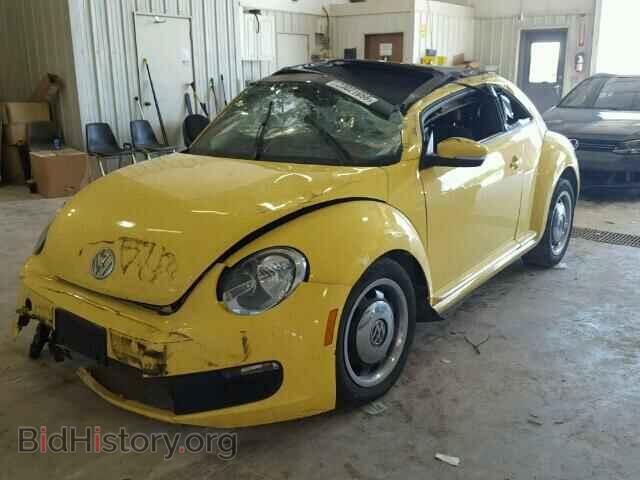 2012 VOLKSWAGEN BEETLE - VIN: 3VWJP7AT6CM631092 - Фото 2