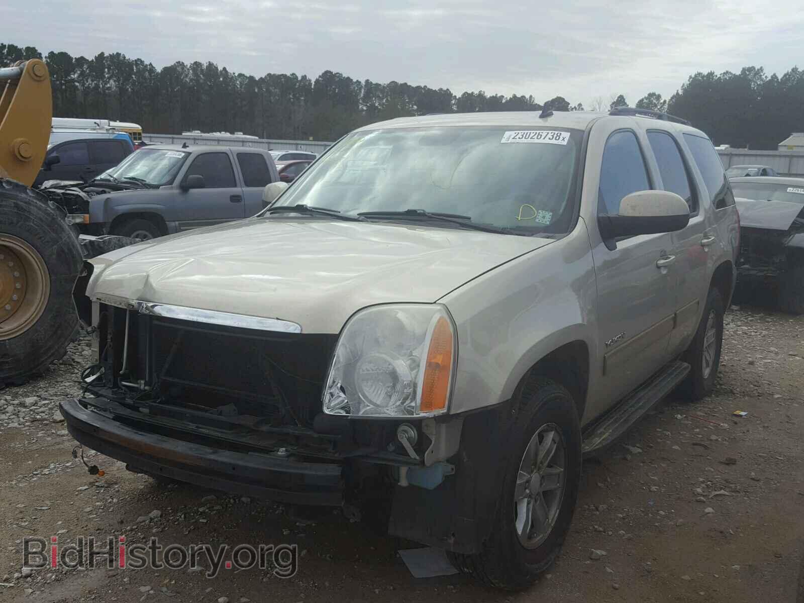 2011 GMC YUKON - VIN: 1GKS1AE04BR124439 - Фото 2