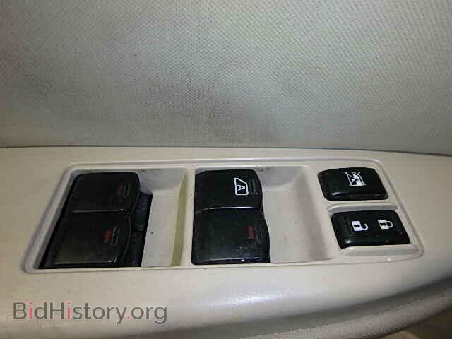 2011 SUBARU OUTBACK - VIN: 4S4BRBCC2B3395571 - Photo 9