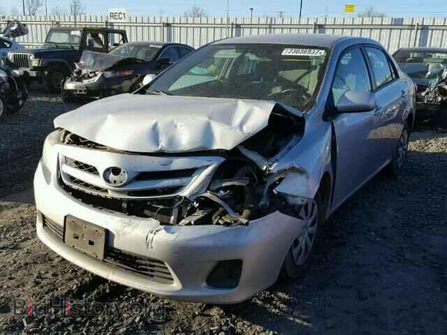 2011 TOYOTA COROLLA - VIN: 2T1BU4EEXBC621117 - Фото 2