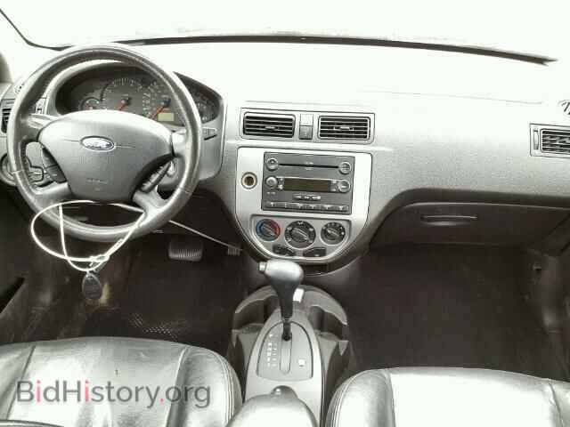 2005 FORD FOCUS - VIN: 3FAFP37N35R122888 - Фото 9