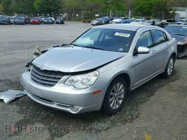 2010 CHRYSLER SEBRING - VIN: 1C3CC5FB0AN119492 - Фото 2