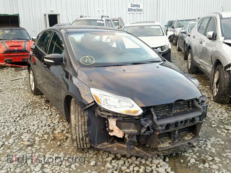 2014 Ford FOCUS SE (VIN 1FADP3K21EL331999) — photo 1 of 10, Copart, damage: front end
