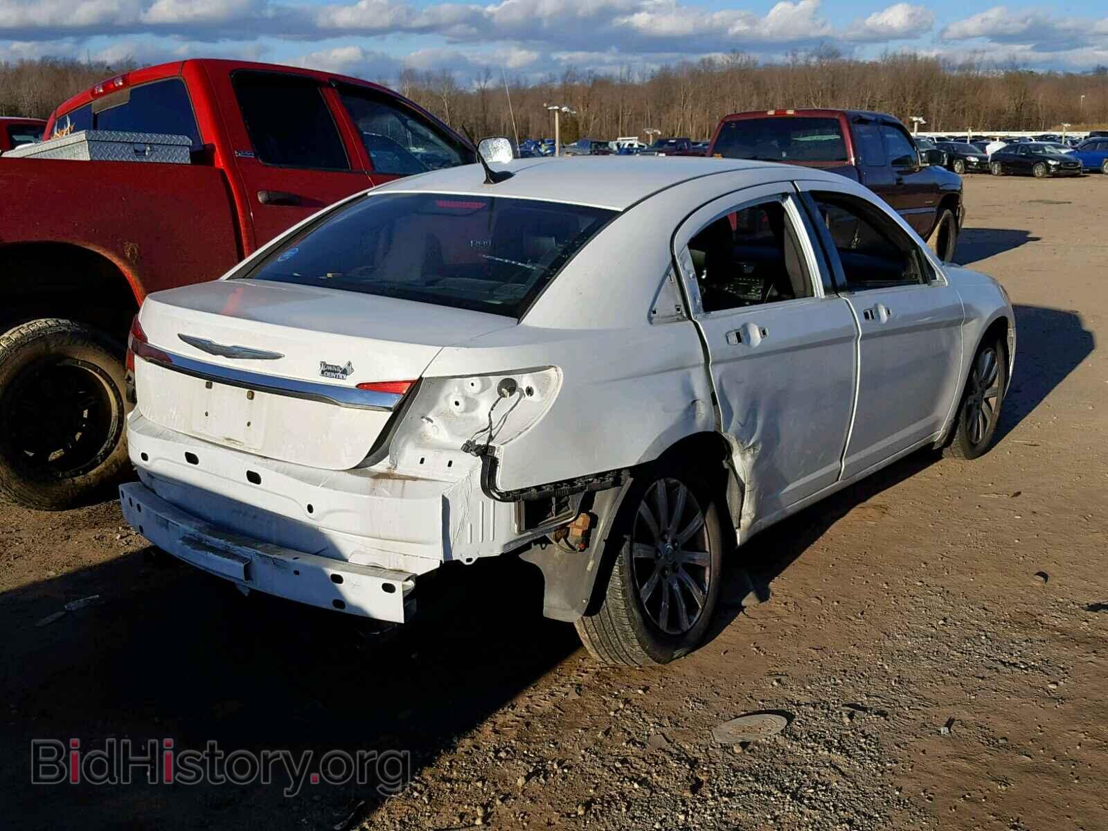 2013 CHRYSLER 200 - VIN: 1C3CCBCG9DN585764 - Фото 4
