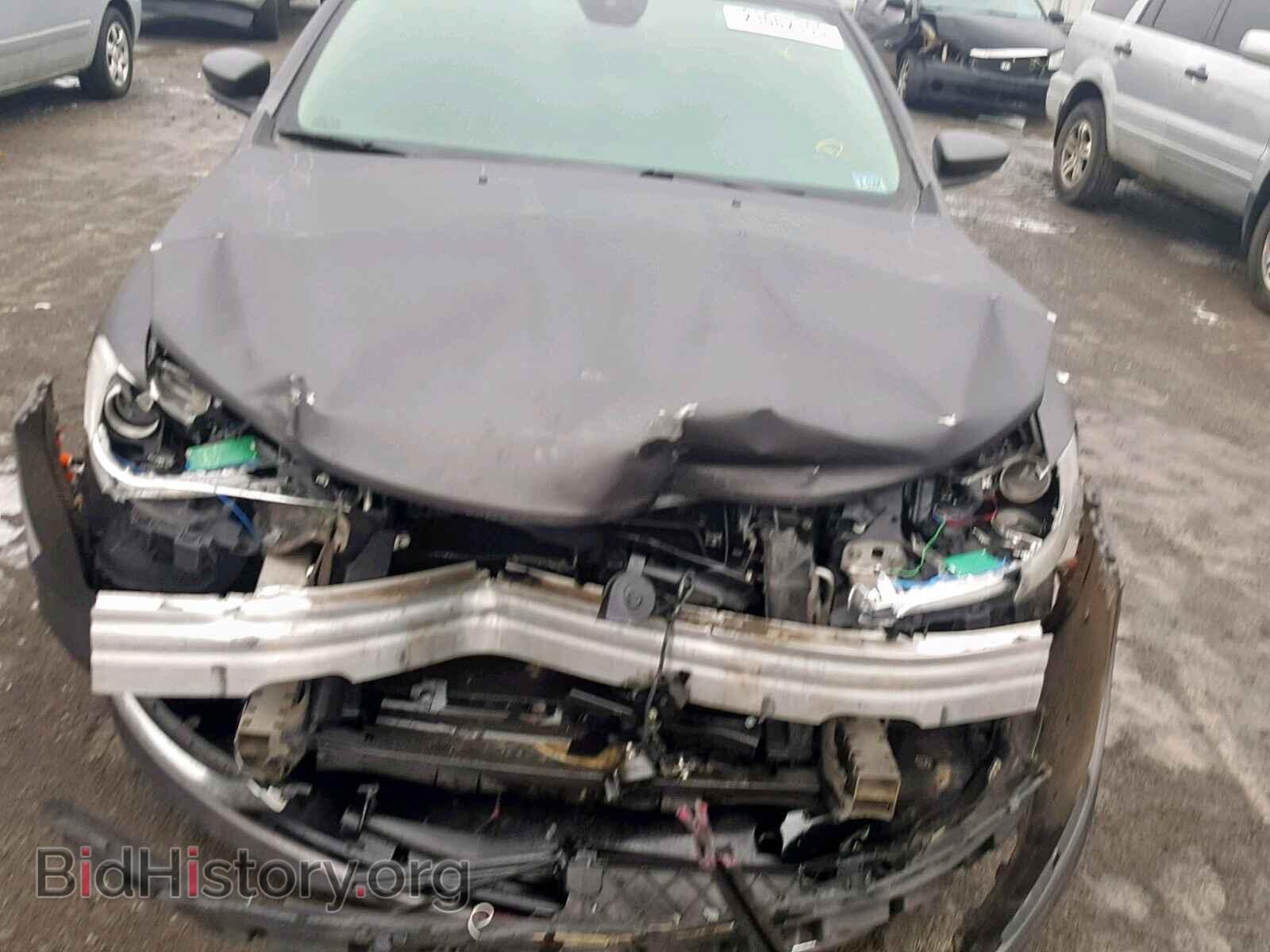 2015 CHRYSLER 200 - VIN: 1C3CCCAB0FN640120 - Photo 9