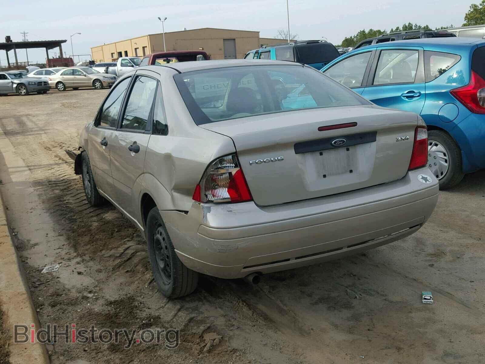 2006 FORD FOCUS - VIN: 1FAFP34NX6W206922 - Фото 3