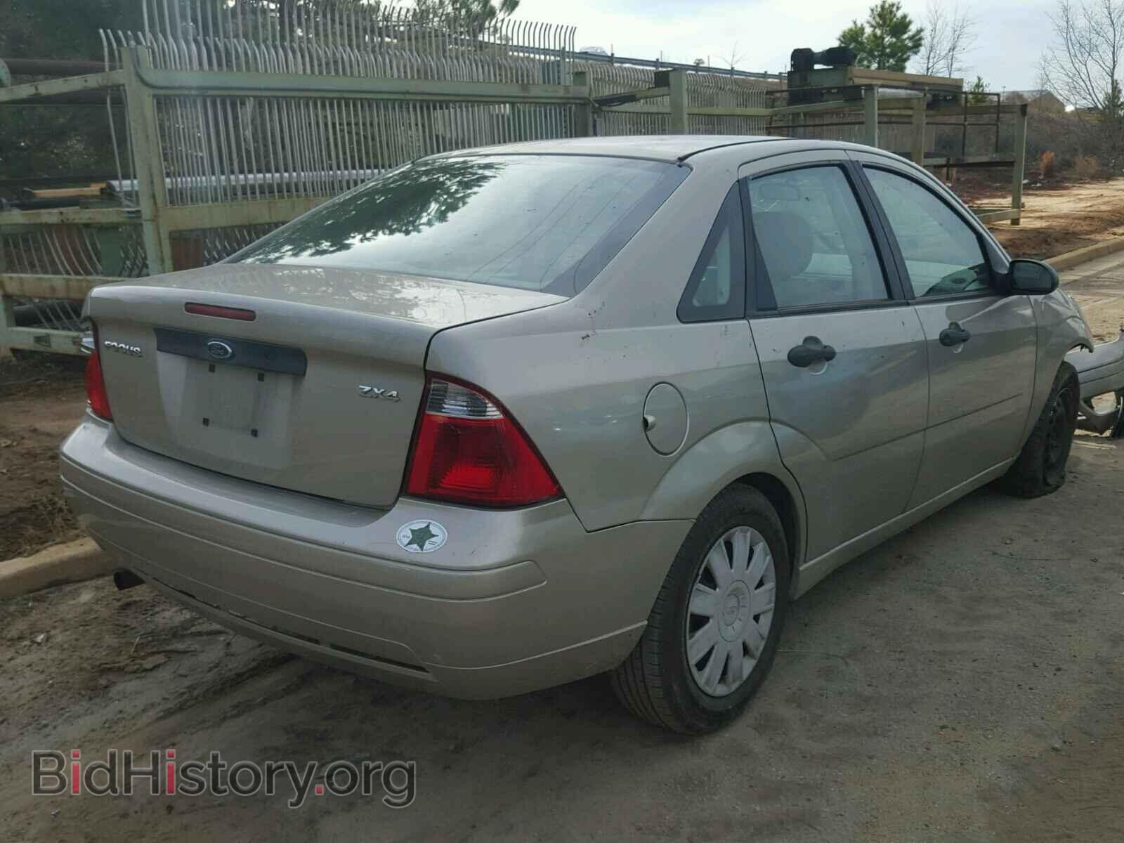 2006 FORD FOCUS - VIN: 1FAFP34NX6W206922 - Фото 4