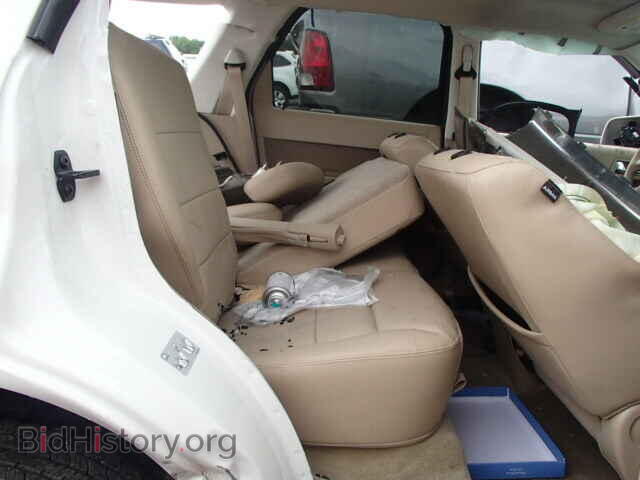 2011 FORD ESCAPE - VIN: 1FMCU9EG8BKA36310 - Photo 6