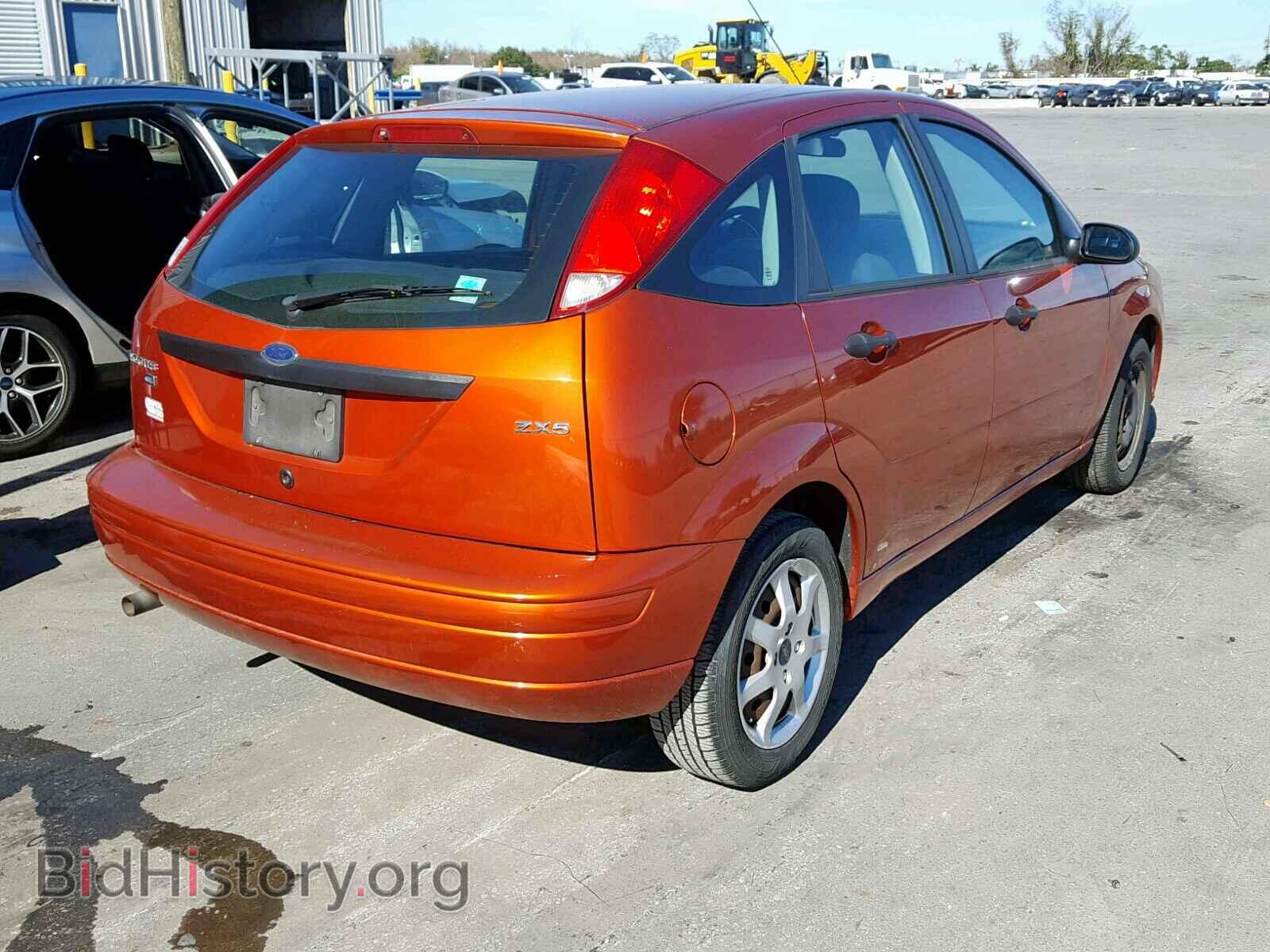2005 FORD FOCUS - VIN: 3FAFP37N75R112476 - Фото 4