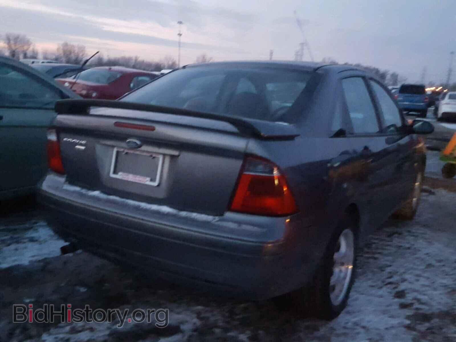 2007 FORD FOCUS - VIN: 1FAFP34N97W154099 - Фото 4