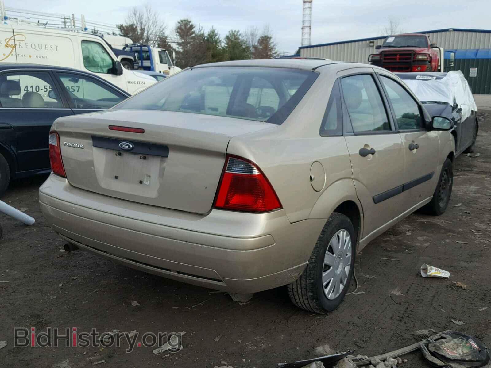 2007 FORD FOCUS - VIN: 1FAFP34N97W310366 - Фото 4