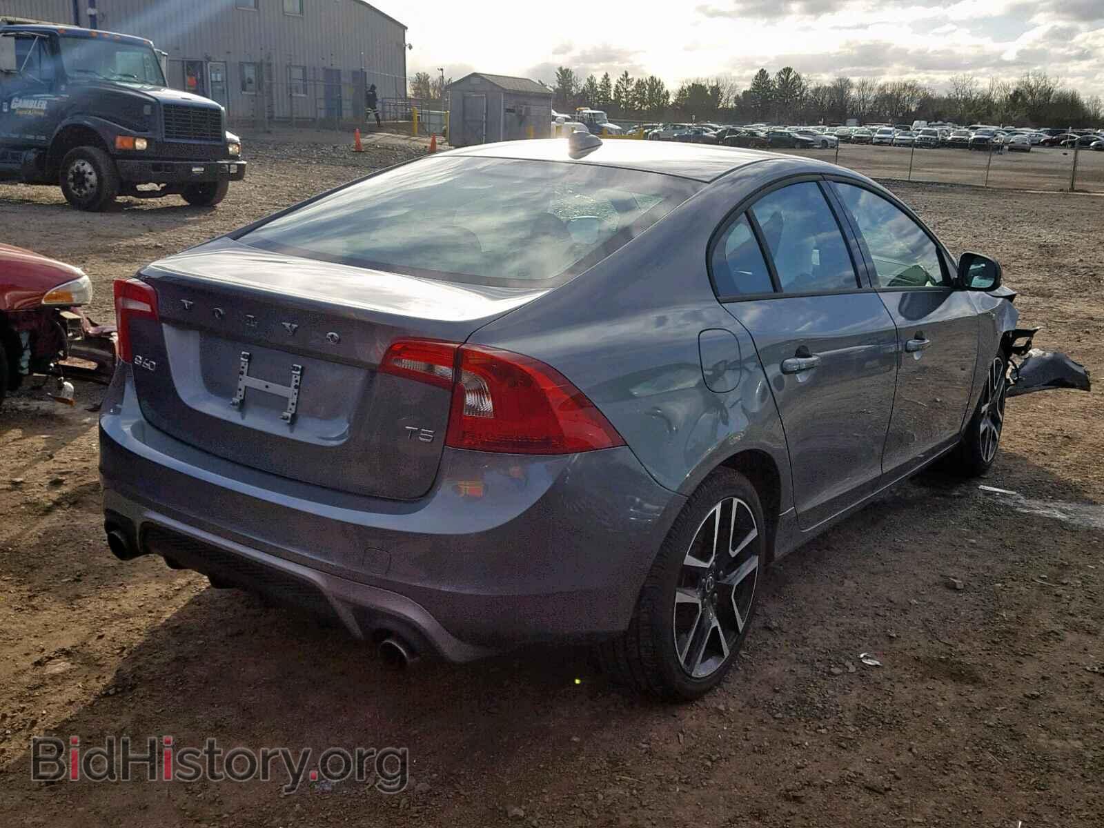 2017 VOLVO S60 - VIN: YV126MFL2H2432163 - Фото 4