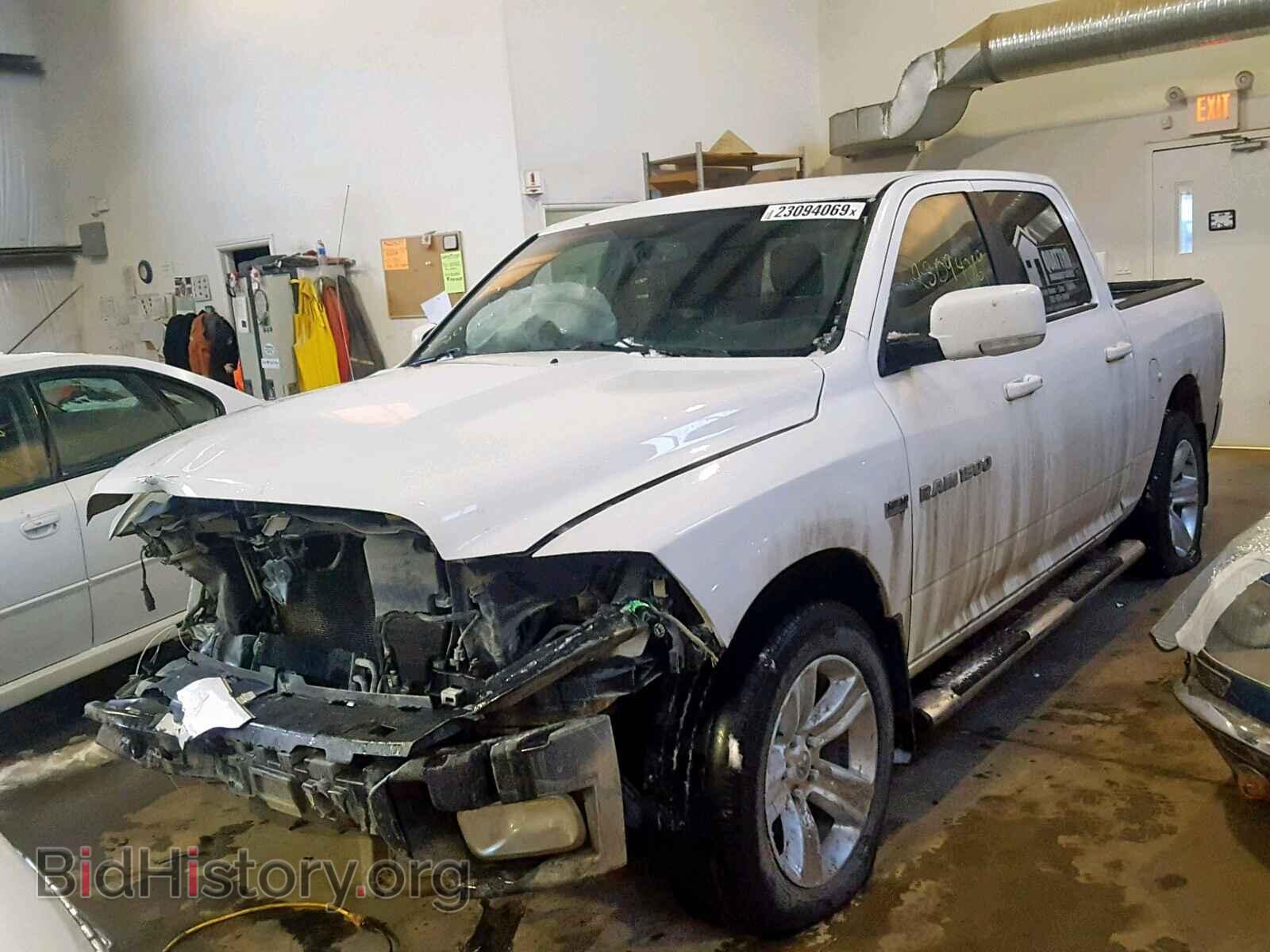 2011 DODGE RAM 1500 - VIN: 1D7RV1CT5BS699935 - Фото 2