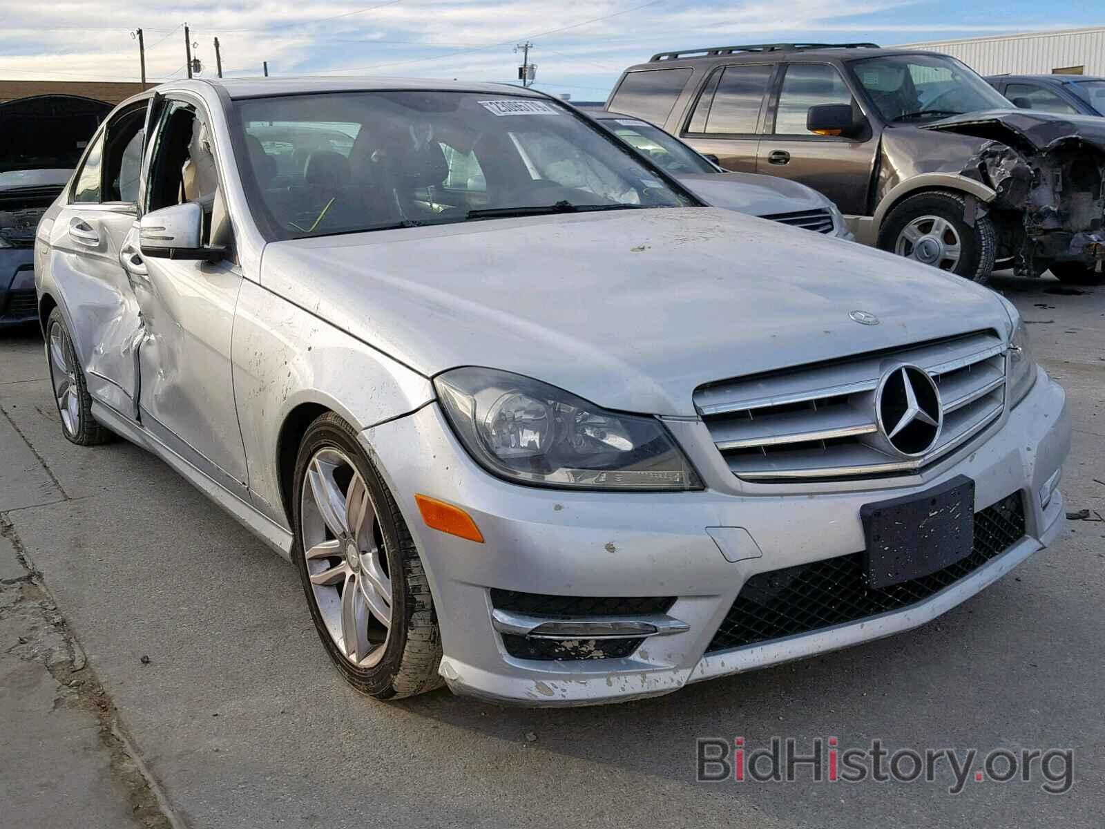 Photo WDDGF4HB9DR257708 - MERCEDES-BENZ C 250 2013