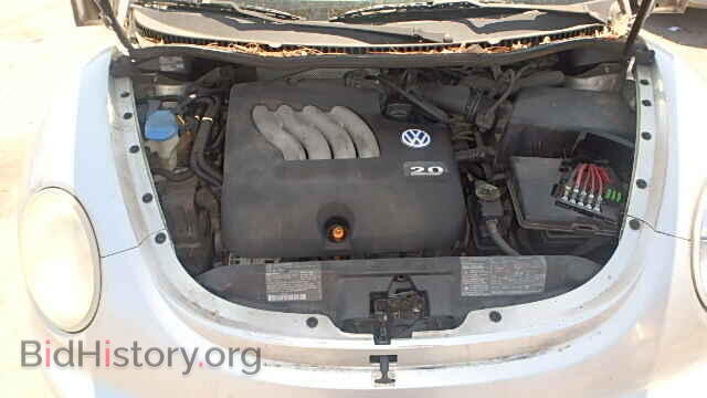 2000 VOLKSWAGEN BEETLE - VIN: 3VWCC21C8YM458884 - Фото 9