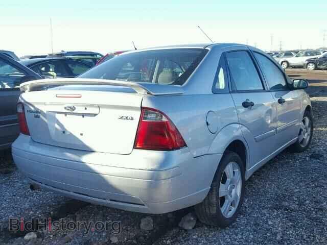 2005 FORD FOCUS - VIN: 1FAFP34N75W262749 - Фото 4