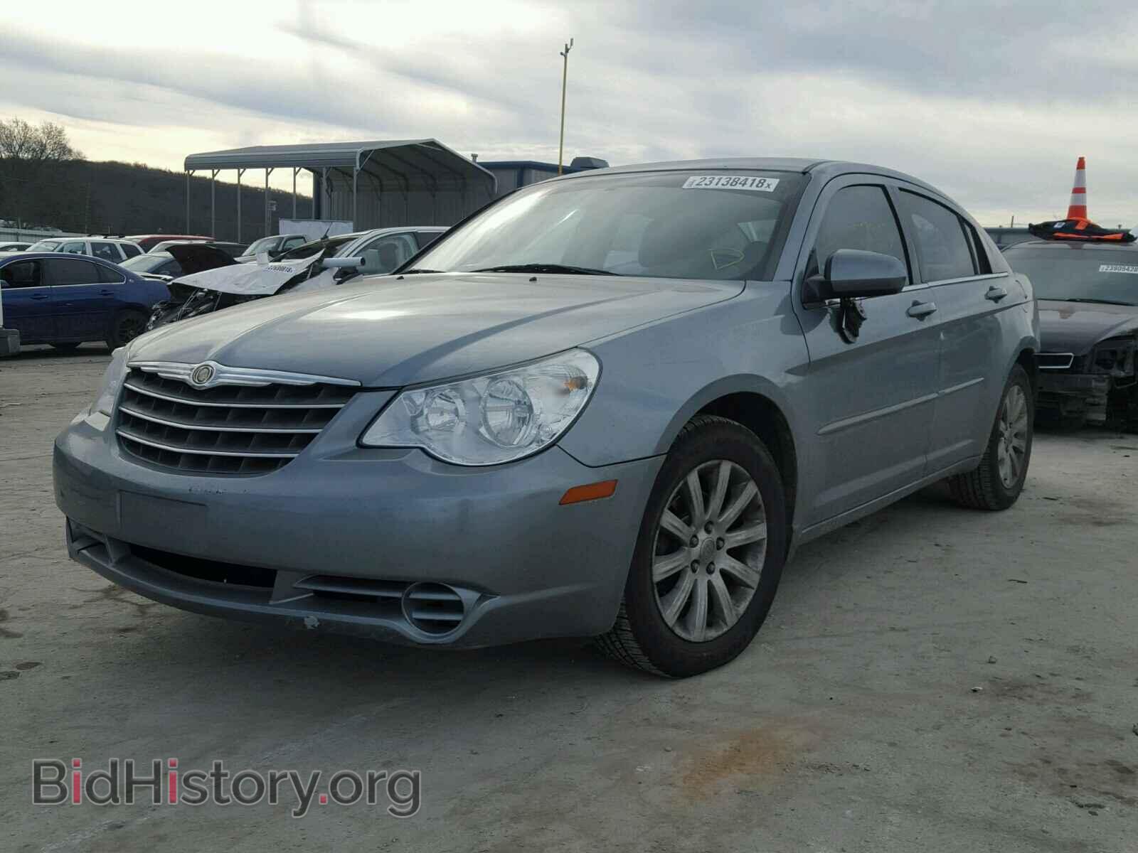 2010 CHRYSLER SEBRING - VIN: 1C3CC5FD4AN194441 - Фото 2