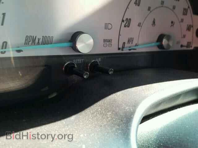 2002 FORD TBIRD - VIN: 1FAHP60AX2Y101633 - Фото 8