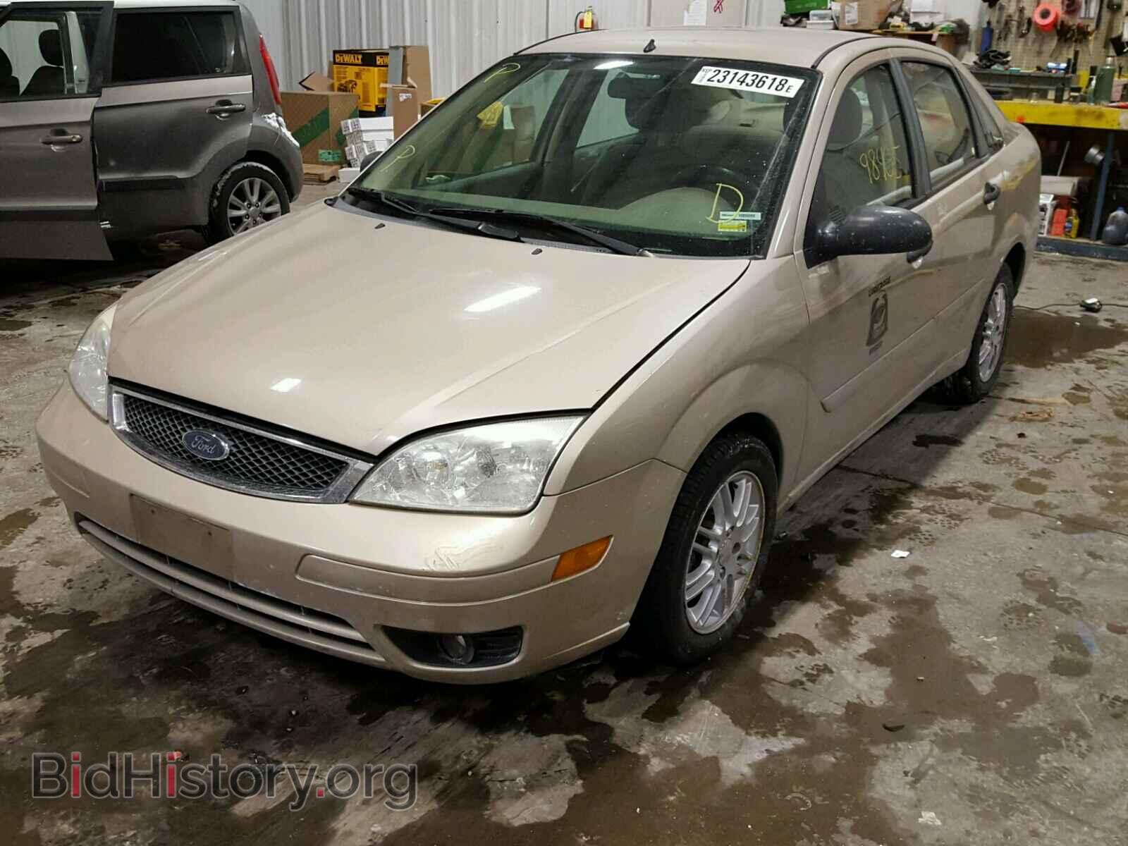 2007 FORD FOCUS - VIN: 1FAHP34N47W217005 - Фото 2
