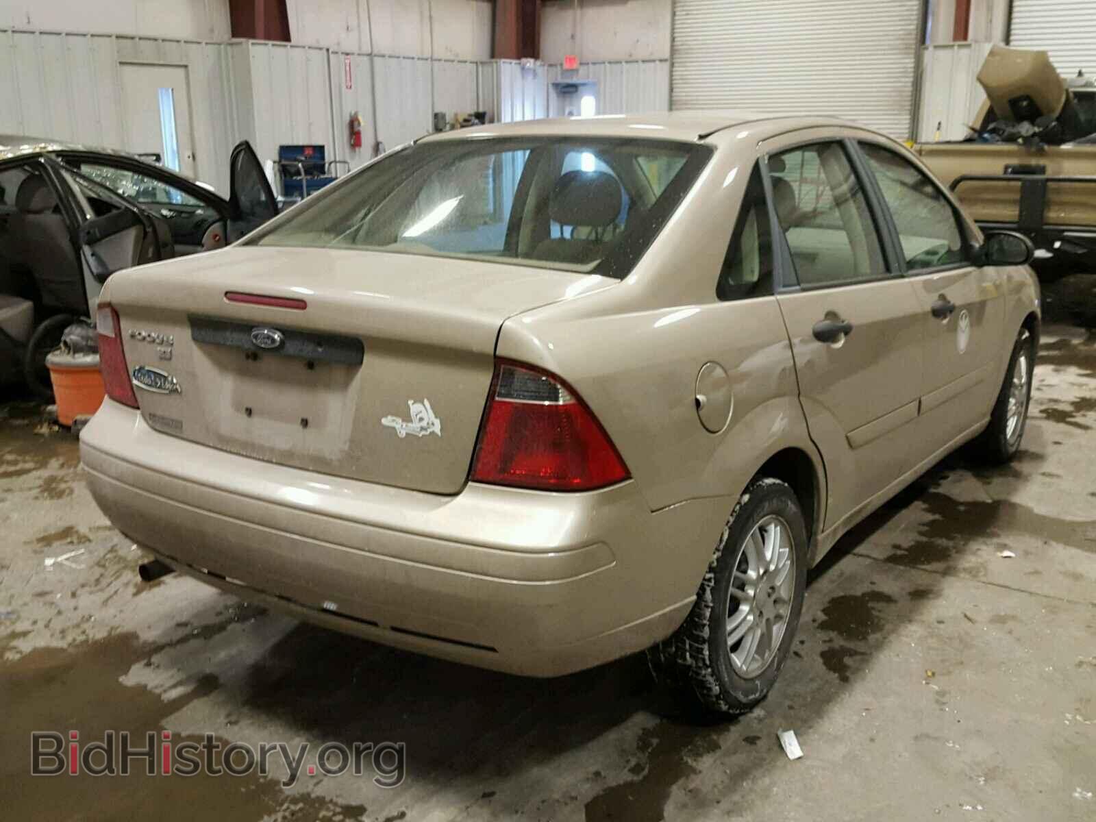2007 FORD FOCUS - VIN: 1FAHP34N47W217005 - Фото 4