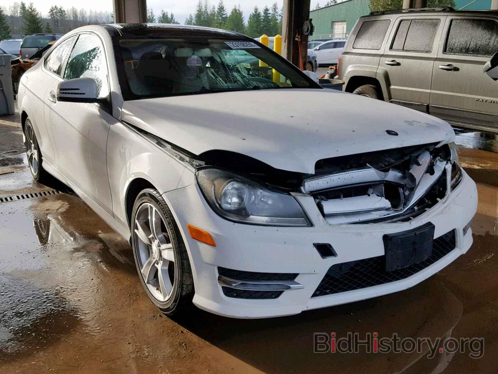 Photo WDDGJ4HB5DG044233 - MERCEDES-BENZ C 250 2013