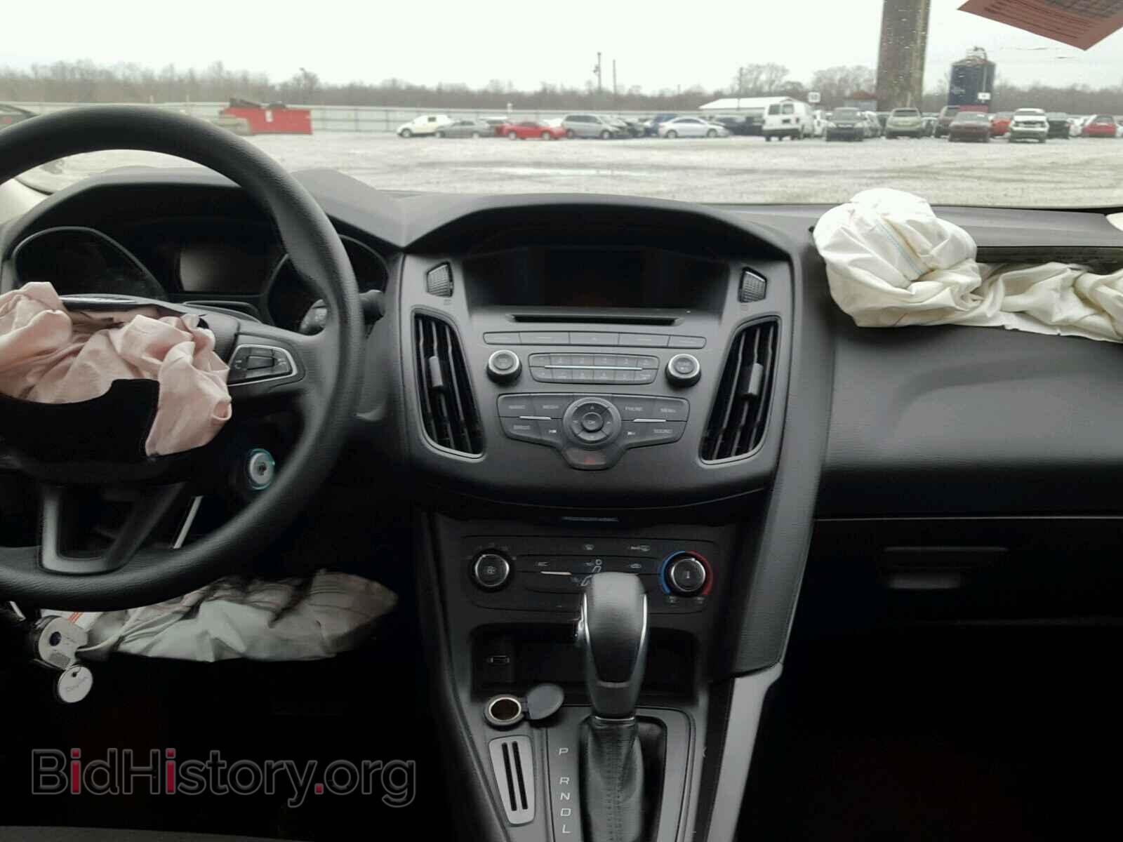 2017 FORD FOCUS - VIN: 1FADP3F26HL334492 - Photo 9