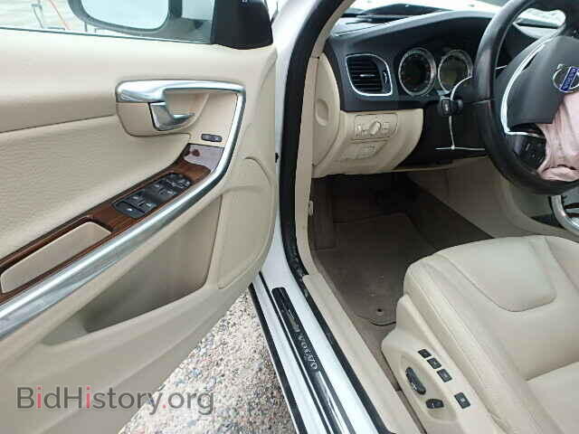 2012 VOLVO S60 - VIN: YV1902FH3C2128400 - Фото 9