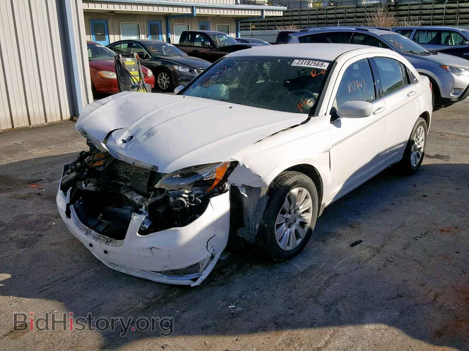 2012 CHRYSLER 200 - VIN: 1C3CCBAB2CN292391 - Фото 2