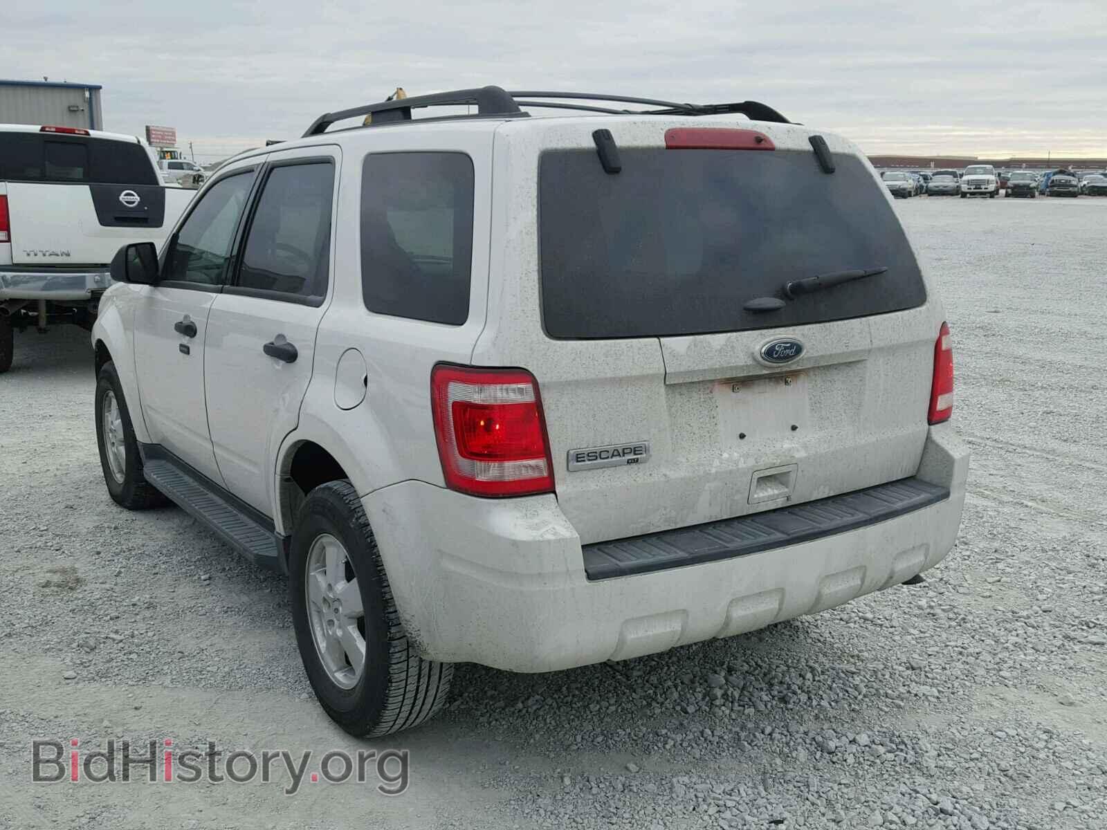 2011 FORD ESCAPE - VIN: 1FMCU0D77BKB83943 - Фото 3