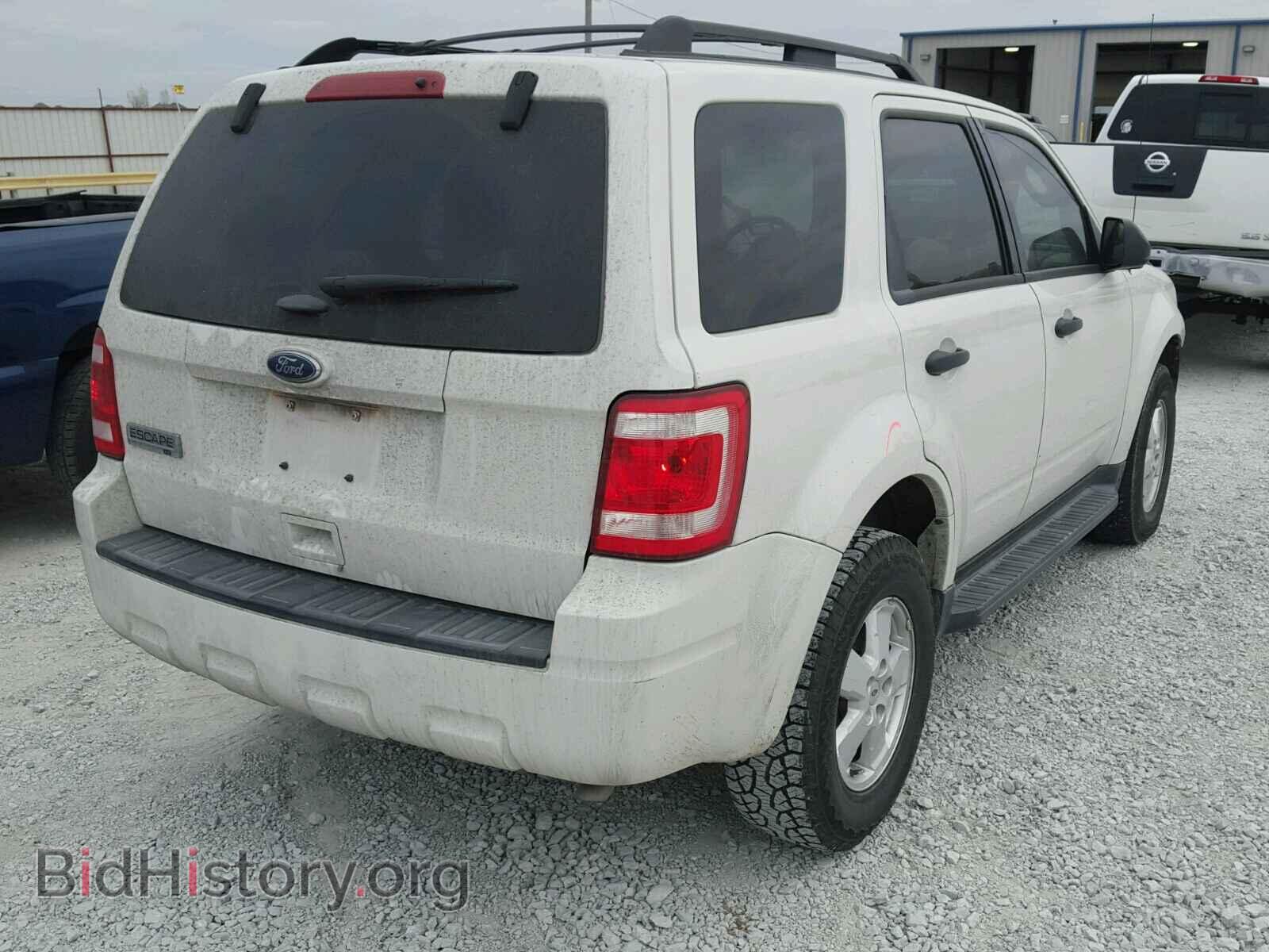 2011 FORD ESCAPE - VIN: 1FMCU0D77BKB83943 - Фото 4