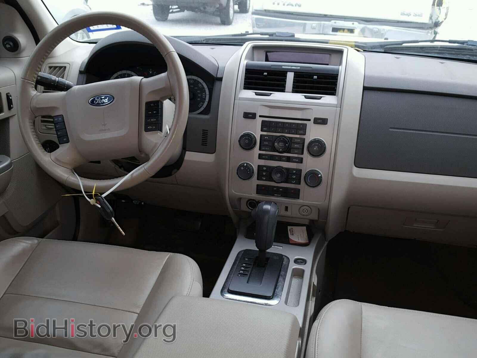 2011 FORD ESCAPE - VIN: 1FMCU0D77BKB83943 - Фото 9