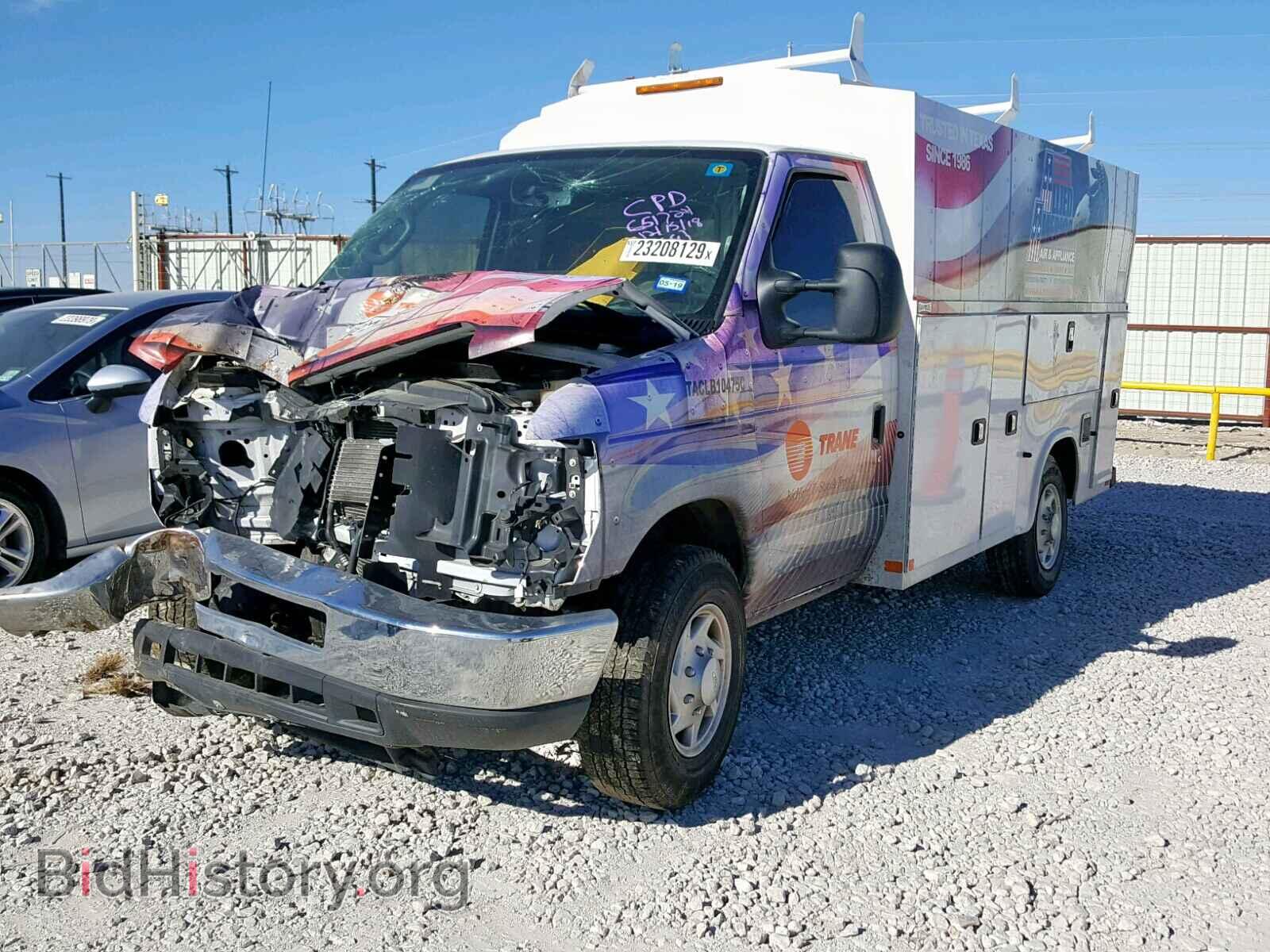 2017 FORD ECONOLINE - VIN: 1FDWE3F6XHDC39077 - Photo 2