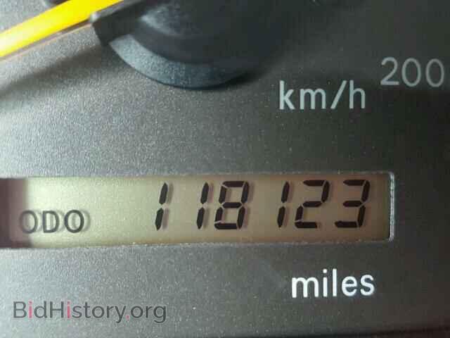 2001 MITSUBISHI GALANT - VIN: 4A3AA46H11E145359 - Фото 8