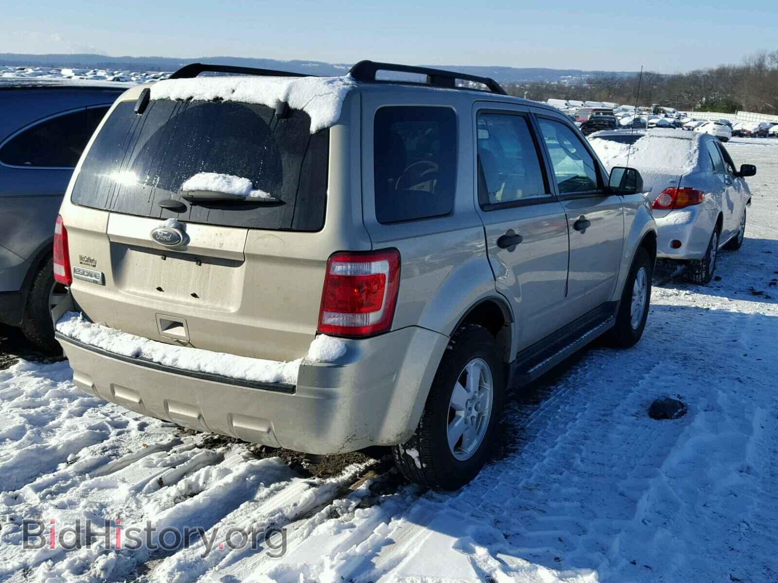 2011 FORD ESCAPE - VIN: 1FMCU0D70BKB43557 - Фото 4