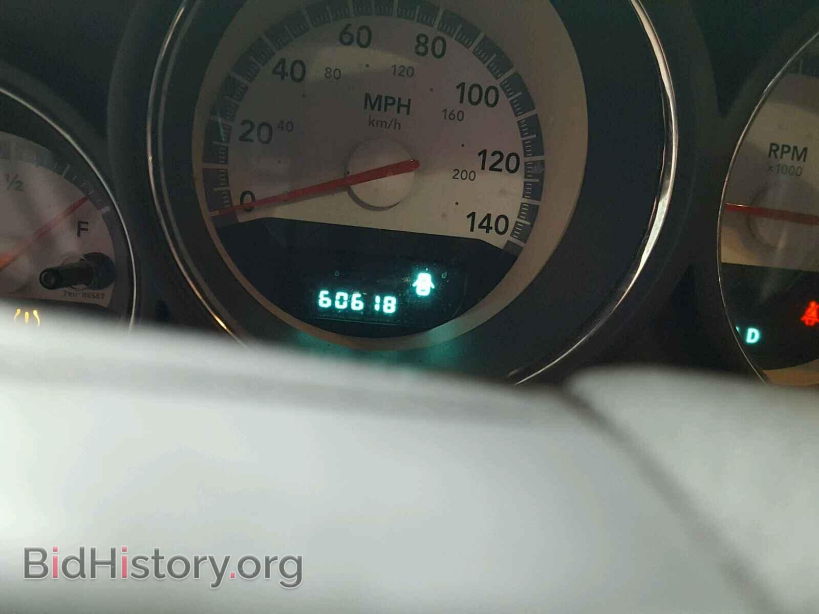 2010 DODGE CHALLENGER - VIN: 2B3CJ4DV2AH323844 - Photo 8