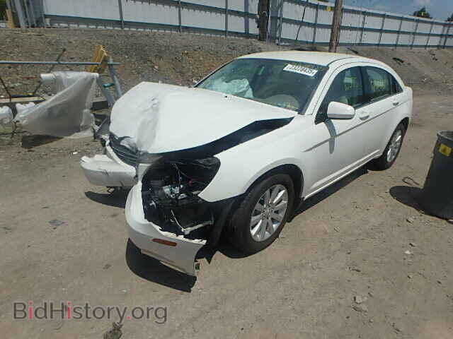 2010 CHRYSLER SEBRING - VIN: 1C3CC5FB7AN232694 - Photo 2
