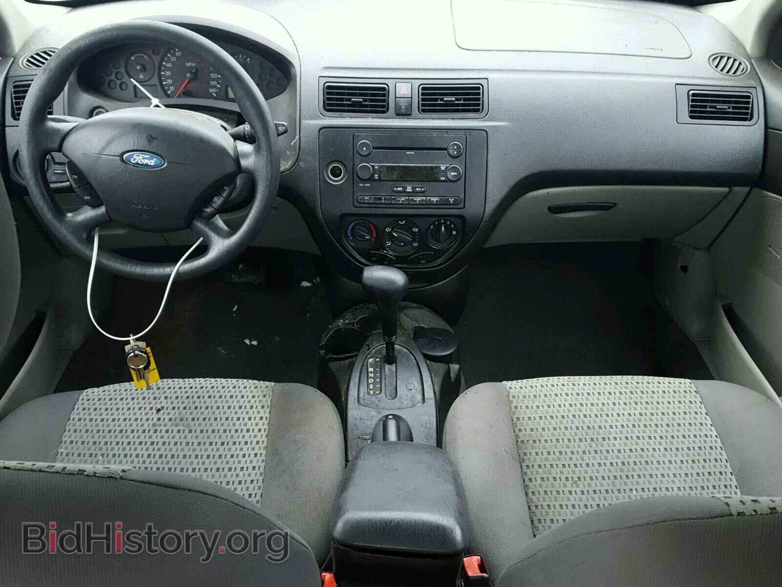 2007 FORD FOCUS - VIN: 1FAFP34N07W250929 - Photo 9