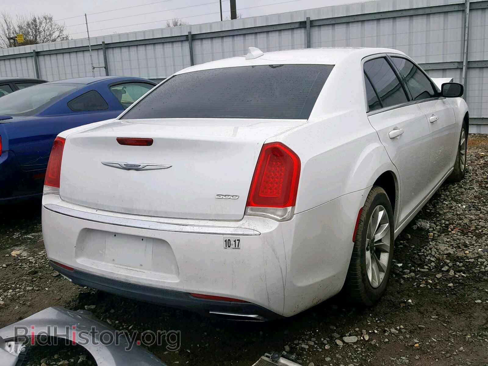 2015 CHRYSLER 300 - VIN: 2C3CCAAG8FH930713 - Фото 4