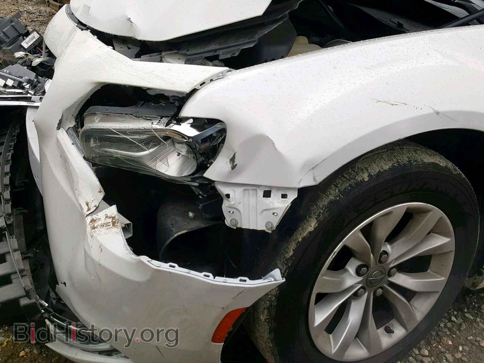 2015 CHRYSLER 300 - VIN: 2C3CCAAG8FH930713 - Фото 9
