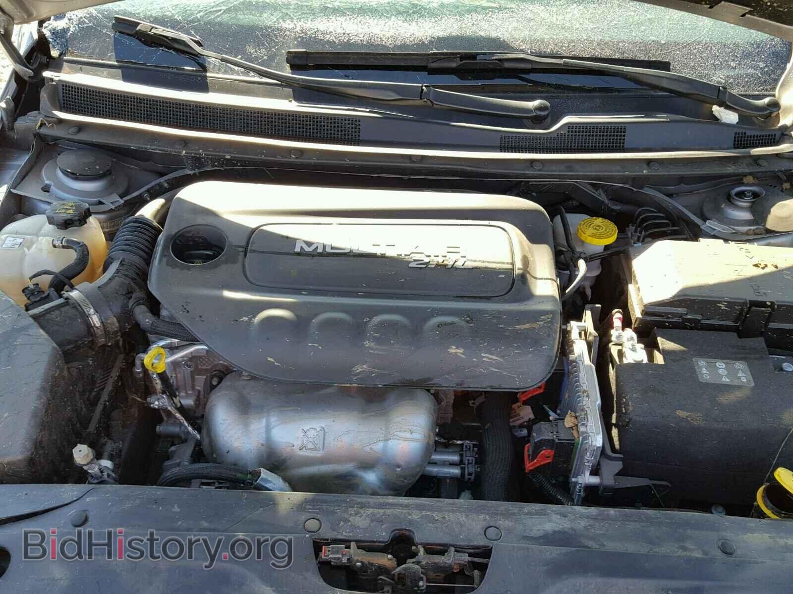 2016 CHRYSLER 200 - VIN: 1C3CCCABXGN180174 - Photo 5