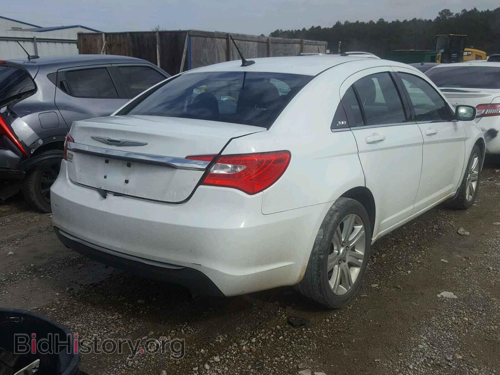 2013 CHRYSLER 200 - VIN: 1C3CCBAB4DN704800 - Photo 4