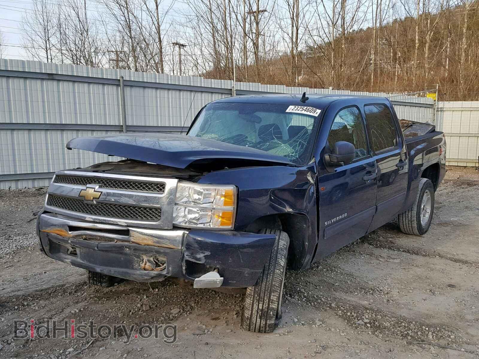 2011 CHEVROLET SILVERADO - VIN: 3GCPKSE33BG212140 - Фото 2