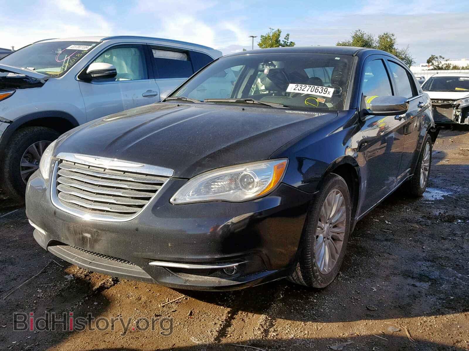 2011 CHRYSLER 200 - VIN: 1C3BC2FG5BN619963 - Photo 2