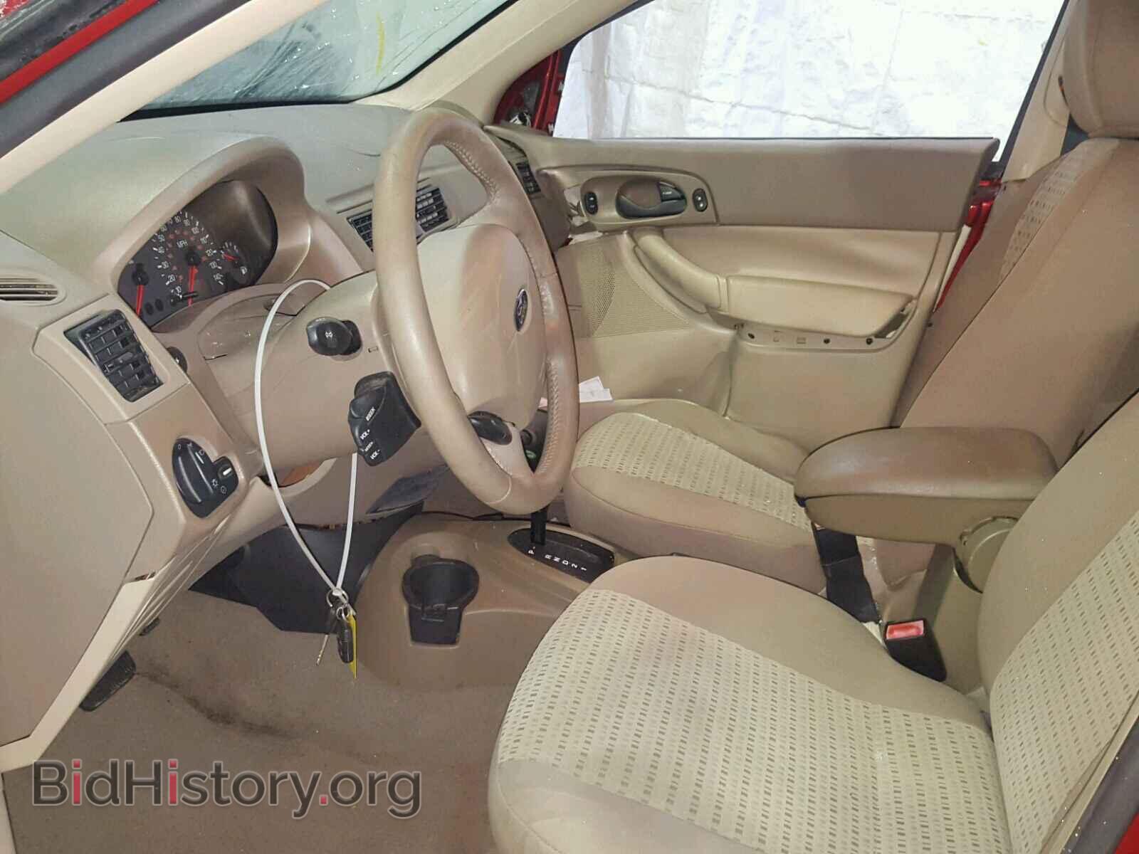 2005 FORD FOCUS - VIN: 1FAFP36N25W272957 - Фото 5