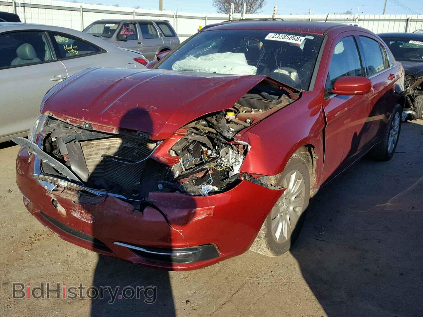 2013 CHRYSLER 200 - VIN: 1C3CCBAB2DN641163 - Фото 2