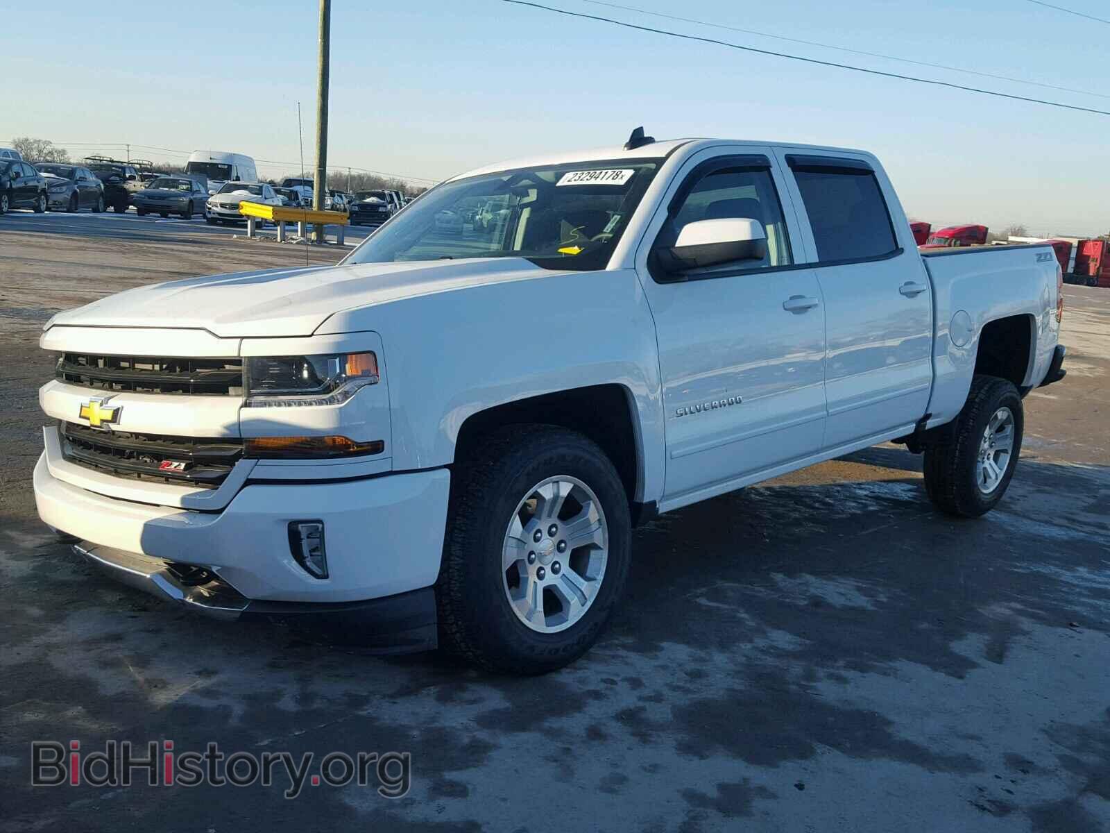 2017 CHEVROLET SILVERADO - VIN: 3GCUKREC0HG187704 - Фото 2