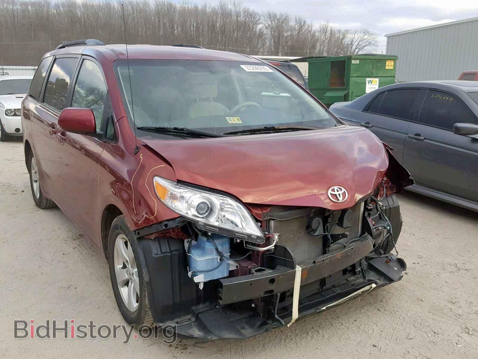 Photo 5TDKK3DC6ES486830 - TOYOTA SIENNA LE 2014