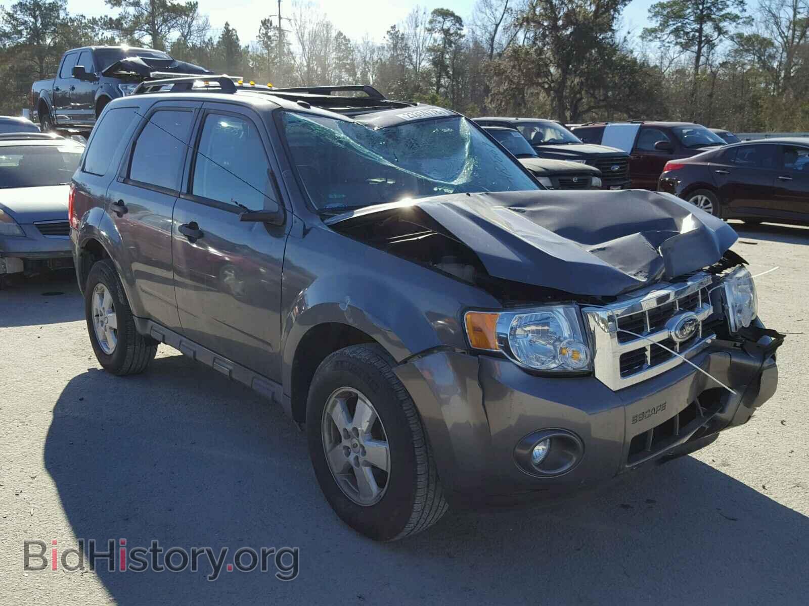 Фотография 1FMCU0DG2BKA85869 - FORD ESCAPE 2011
