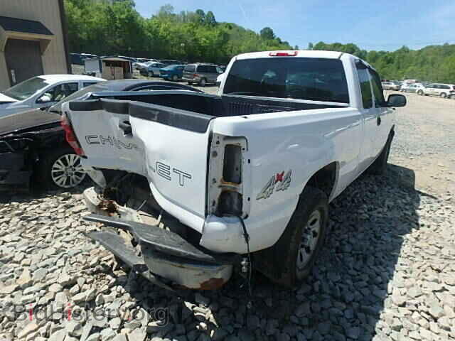 2006 CHEVROLET SILVERADO - VIN: 1GCEK19B96Z303115 - Фото 4