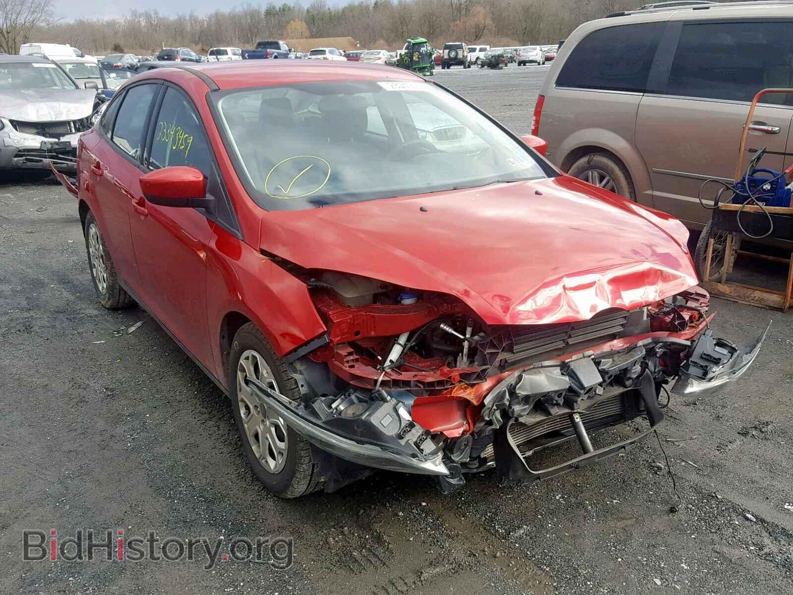 Photo 1FAHP3F28CL474649 - FORD FOCUS SE 2012